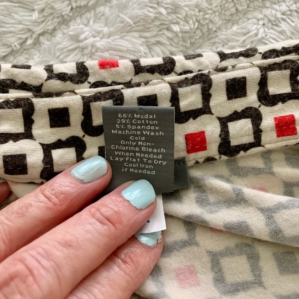 EUC ANN TAYLOR geo print top ❤️ - Picture 7 of 8